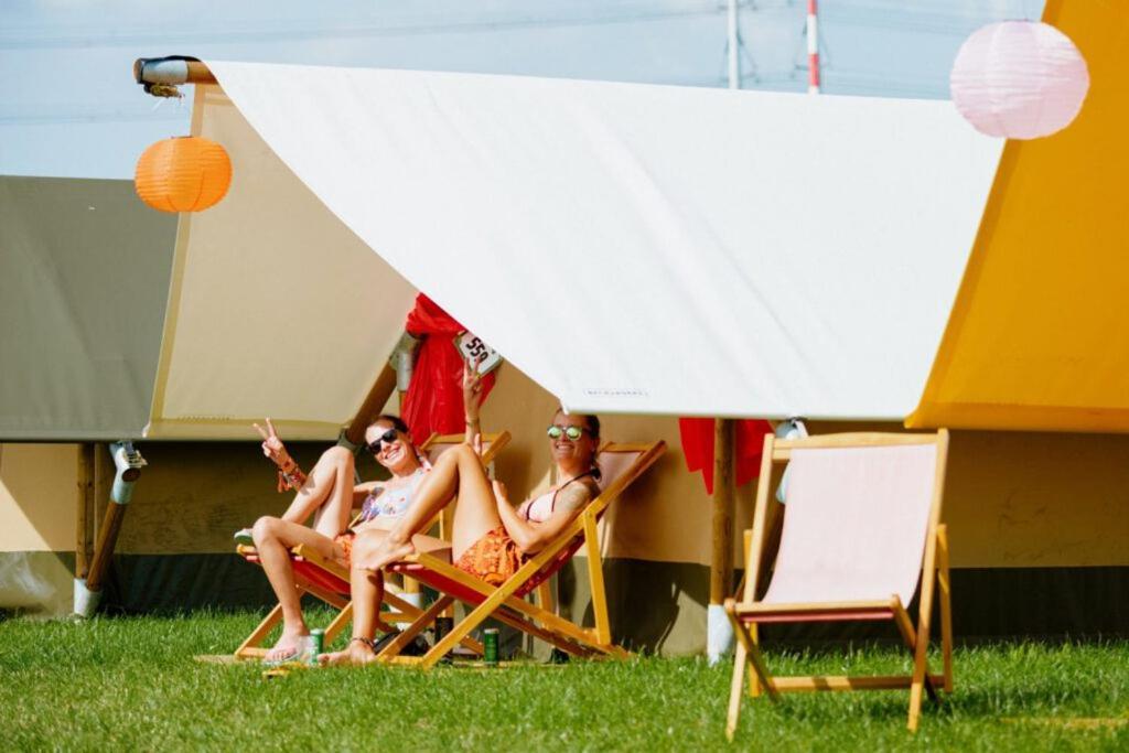 100 Jaar Tt Circuit Assen 2025 Glamping Incl Stroom 외부 사진